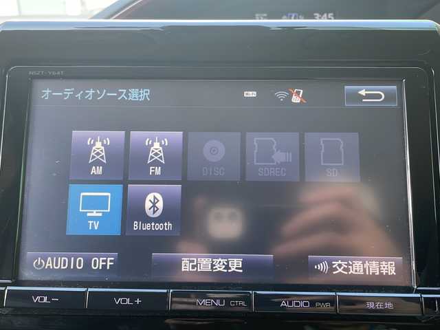 トヨタ ノア ハイブリッド G 大阪府 2016(平28)年 4万km ボルドーマイカメタリック ワンオーナー/純正メモリナビ/・AM/FM/CD/DVD/Bluetooth/・フルセグテレビ/ETC/ドライブレコーダー/クルーズコントロール/衝突軽減ブレーキ/レーンキープアシスト/横滑り防止装置/盗難防止装置/両側パワースライド/コーナーセンサー/シートヒーター（D席+N席）/LEDヘッドライト/オートマチックハイビーム/オートライト/オートエアコン/プッシュスタートボタン/スマートキー×2/ステアリングリモコン/革巻きステアリング/純正15インチアルミホイール/12V充電器/純正フロアマット/ドアバイザー/保証書/取扱説明書