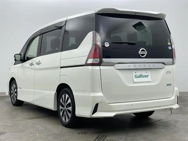 日産 セレナ ハイウェイスター Vセレクション 岡山県 2017(平29)年 6.8万km ブリリアントホワイトパール 純正9インチナビ　MM517D-L/地デジ/BT/CD/DVD/AUX/純正フリップダウンモニター/パーキングアシスト /両側パワースライドドア/エマージェンシーブレーキ/純正ドラレコ /ビルトインETC/オートライト /LEDヘッドライト/コーナーセンサー/プッシュスタート /スマートキー/リアサンシェード/クルーズコントロール/純正16インチアルミホイール