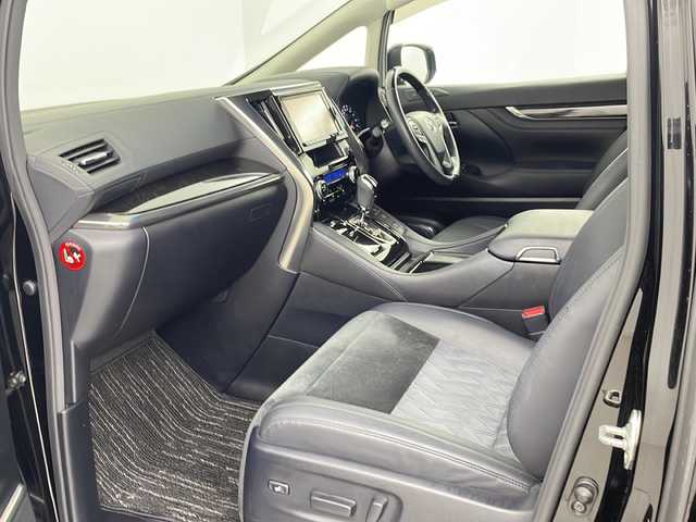 トヨタ ヴェルファイア Z Gエディション 埼玉県 2015(平27)年 3.6万km ブラック 純正フリップダウンモニター/トヨタセーフティセンス/両側パワースライドドア/追従型クルーズコントール/純正9インチメモリナビ(型式：NSZT-Y64T)/CD/DVD/Bluetooth/フルセグ/バックカメラ/前後ドライブレコーダー/ビルトインETC/ステアリングヒーター/パワーバックドア/プッシュスタート/スマートキー