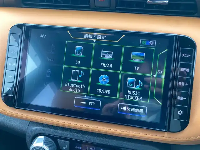 日産 キックス X ツートーンインテリアED 静岡県 2020(令2)年 4.4万km ラディアントレッド インテリジェントエマージェンシーブレーキ/日産オリジナル９型ナビ（MM320D-L）/　AM FM CD DVD　Bluetooth SD　MUSICSTOCKER/フルセグTV/ナビ連動ドライブレコーダー（DH5-D）/アラウンドビューモニター/側方支援/前席シートヒーター/電動パーキングブレーキ/オートブレーキホールド/ステアリングヒーター/デジタルインナーミラー/LEDヘッドライト/充電用USBポート×2/インテリキー×2本/ETC/プロパイロット