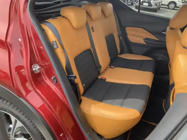日産 キックス X ツートーンインテリアED 静岡県 2020(令2)年 4.4万km ラディアントレッド インテリジェントエマージェンシーブレーキ/日産オリジナル９型ナビ（MM320D-L）/　AM FM CD DVD　Bluetooth SD　MUSICSTOCKER/フルセグTV/ナビ連動ドライブレコーダー（DH5-D）/アラウンドビューモニター/側方支援/前席シートヒーター/電動パーキングブレーキ/オートブレーキホールド/ステアリングヒーター/デジタルインナーミラー/LEDヘッドライト/充電用USBポート×2/インテリキー×2本/ETC/プロパイロット