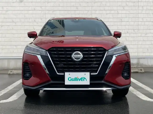 日産 キックス X ツートーンインテリアED 静岡県 2020(令2)年 4.4万km ラディアントレッド インテリジェントエマージェンシーブレーキ/日産オリジナル９型ナビ（MM320D-L）/　AM FM CD DVD　Bluetooth SD　MUSICSTOCKER/フルセグTV/ナビ連動ドライブレコーダー（DH5-D）/アラウンドビューモニター/側方支援/前席シートヒーター/電動パーキングブレーキ/オートブレーキホールド/ステアリングヒーター/デジタルインナーミラー/LEDヘッドライト/充電用USBポート×2/インテリキー×2本/ETC/プロパイロット