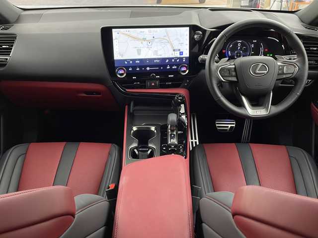 レクサス ＮＸ 350h Fスポーツ 兵庫県 2023(令5)年 0.4万km ホワイトノーヴァガラスフレーク ・4WD/・マークレビンソン/・ムーンルーフ/・TRDエアロ/・Lexus Teammate/・アドバンスドパーク/・Lexus Safety System ＋/・プリクラッシュセーフティ/・緊急時操舵支援（アクティブ操舵機能）/・レーンディバチャーアラート/・フロントクロストラフィックアラート/・オートマチックハイビーム/・アダプティブハイビームシステム/・レーダークルーズコントロール/・先行車発進告知機能/・誤発進抑制機能/・クリアランスソナー/・純正14インチナビ＆フルセグ＆BT＆USB＆Miracast/・パノラマミックビューモニター/・デジタルインナーミラー/・ハンズフリー機能付きパワーバックドア/・BSM/・HUD/・赤革シート/・前席シートヒーター/・前席ベンチレーション/・ステアリングヒーター/・ステアリングスイッチ/・ビルトインETC2.0/・AC100V/・電動パーキング/・社外レーダー/・オートホールド/・電動パーキング/・パドルシフト/・スマートキー/・スペアキー/・プッシュスタート/・3眼LED/・フォグ/・純正20インチアルミホイール