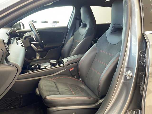 メルセデス・ベンツ Ｍ・ベンツ Ａ２００ｄ AMGライン 岐阜県 2019(令1)年 5.8万km マウンテングレー アクティブステアリングアシスト/アクティブレーンキープアシスト/道路標識アシスト/アクティブブレーキ/アクティブブラインドスポットアシスト/アテンションアシスト/レーンチェンジアシスト/インテリジェントライトシステム/ディストロニック・プラス/ロケイタ―ライティング/音声アシスト/置くだけ充電/アイドリングストップ/パドルシフト/電子パーキング/セレクトレバー/ハーフレザー/パワーシート/シートヒーター/ドライブレコーダー/ビルトインETC2.0/LEDヘッドライト