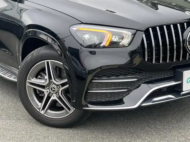 メルセデス・ベンツ Ｍ・ベンツ ＧＬＥ４００ｄ 4MATIC スポーツ 京都府 2023(令5)年 1.3万km オブシディアンブラック  キーレスゴー/ 4WD/ ディーゼルツインターボ/ パノラミックスライディングルーフ/ レーダーセーフティパッケージ/ ブルメスターサラウンドサウンドシステム/ 黒本革シート/・　前席・２列目席シートヒーター/・　前席シートベンチレーター/・　前席・２列目パワーシート/ 12.3インチコックピットディスプレイ/・　ヘッドアップディスプレイ/ 12.3インチワイドディスプレイ/・　全方位カメラ/・　車載ナビ/・　フルセグTV/BTオーディオ/ アルパイン後席ヘッドレストモニター２個/ アルパインデジタルインナーミラー型ドラレコ/  ETC2.0/ 革巻ステアリング/ パドルシフト/  パワーバックドア・フットトランクオープナー/ ルーフレール/ サイドステップ/ 純正20インチアルミ/ スペアキー/ 新車時保証/ 車両取説
