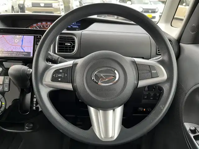 ダイハツ タント X ターボ SAⅢ 三重県 2017(平29)年 7.3万km ファイアークォーツレッドM 純正ナビ（Bluetooth/AM/FM/SD/CD/DVD/地デジTV）/純正ナビ装着用アップグレードパック（バックカメラ/6スピーカー/オーディオステアリングスイッチ/GPSアンテナ）/ETC/運転席シートヒーター/パワースライドドア（助手席側）/スライドドアイージークローザー（運転席側）/スマートアシスト3(衝突回避支援ブレーキ/衝突警報(対車両・歩行者)/車線逸脱警報/誤発進抑制制御/先行車発進お知らせ/オートハイビーム/リアコーナーセンサー/VSC/TRC)/ブラックインテリアパック（ブラック内装/中央エアコン吹き出し口シルバー加飾/エアコン吹き出し口ノブメッキ加飾/前席メッキインサイドドアハンドル/SRSサイドエアバック/ブラックファブリックシート）/eco IDLEシステム（アイドリングストップ機構）/フロントフォグランプ/自発光式アナログメーター/マルチインフォメーションディスプレイ/エコドライブアシスト照明/プレミアムシャインブラックセンターパネル/オートエアコン/リアヒーターダクト/スペアキー