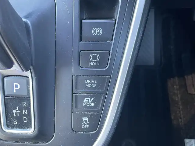 トヨタ ヴォクシー ハイブリッド S－Z 静岡県 2023(令5)年 7.2万km ホワイトパールクリスタルシャイン 純正ナビ/後席モニター/・フルセグTV/・Bluetooth接続/・USB入力端子/GRエアロ/４WD/トヨタセーフティーセンス/全方位カメラ/デジタルインナーミラー/パークアシスト/追従クルコン/BSM/HUD/電動パーキングブレーキ/オートブレーキホールド/両側パワスラ/プッシュスタート/スマートキー/前席＆２列目シートヒーター/パワーバックドア/ETC2.0/ドラレコ/LEDオートライト/オートハイビーム/取扱説明書/保証書