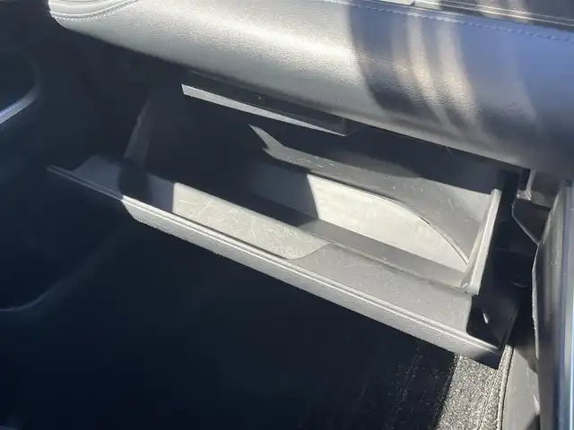 トヨタ ヴォクシー ハイブリッド S－Z 静岡県 2023(令5)年 7.2万km ホワイトパールクリスタルシャイン 純正ナビ/後席モニター/・フルセグTV/・Bluetooth接続/・USB入力端子/GRエアロ/４WD/トヨタセーフティーセンス/全方位カメラ/デジタルインナーミラー/パークアシスト/追従クルコン/BSM/HUD/電動パーキングブレーキ/オートブレーキホールド/両側パワスラ/プッシュスタート/スマートキー/前席＆２列目シートヒーター/パワーバックドア/ETC2.0/ドラレコ/LEDオートライト/オートハイビーム/取扱説明書/保証書