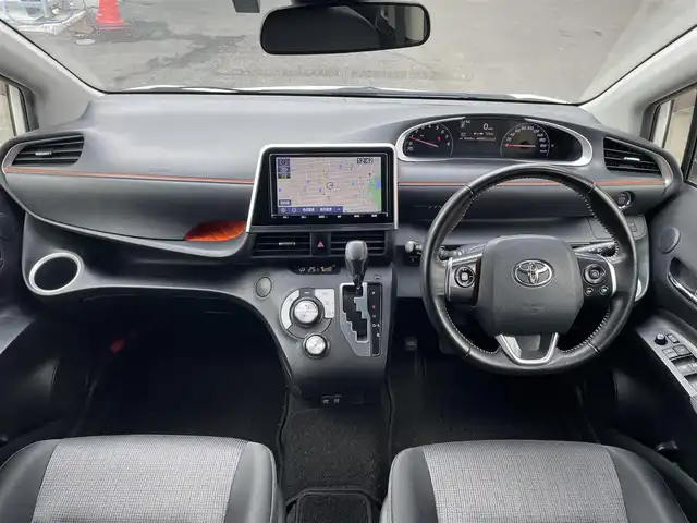 トヨタ シエンタ G 道央・札幌 2019(令1)年 4.6万km ホワイトパールクリスタルシャイン 純正SDナビ(フルセグ、FM、AM、CD、DVD、BT、SD)/両側パワースライドドア/バックカメラ/プリクラッシュセーフティー/レーンディパーチャーアラート/パーキングサポートブレーキ/コーナーセンサー(F/R)/オートマチックハイビーム/アイドリングストップ/ステアリングスイッチ/3列シート/純正ドライブレコーダー/プッシュスタート/ETC/保証書、取説有/スペアキー×1