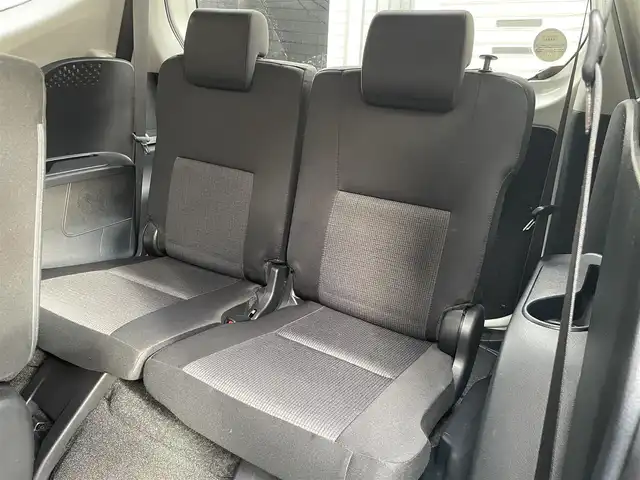 トヨタ シエンタ G 道央・札幌 2019(令1)年 4.6万km ホワイトパールクリスタルシャイン 純正SDナビ(フルセグ、FM、AM、CD、DVD、BT、SD)/両側パワースライドドア/バックカメラ/プリクラッシュセーフティー/レーンディパーチャーアラート/パーキングサポートブレーキ/コーナーセンサー(F/R)/オートマチックハイビーム/アイドリングストップ/ステアリングスイッチ/3列シート/純正ドライブレコーダー/プッシュスタート/ETC/保証書、取説有/スペアキー×1