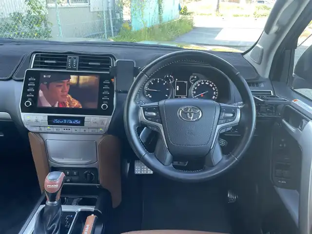 トヨタ ランドクルーザー プラド TX-L 70thアニバーサリーLTD 福岡県 2021(令3)年 4.2万km ブラック 純正ナビ　ＢＴ　サンルーフ　茶革シート　全方位カメラ　ＢＳＭ　ＬＥＤ　ビルトインＥＴＣ２．０　全方位カメラ　レーダークルーズコントロール　レーンキープアシスト　衝突軽減　オートライト　オートハイビーム　ドラレコ　パワーシート　エアーシート　シートヒーター