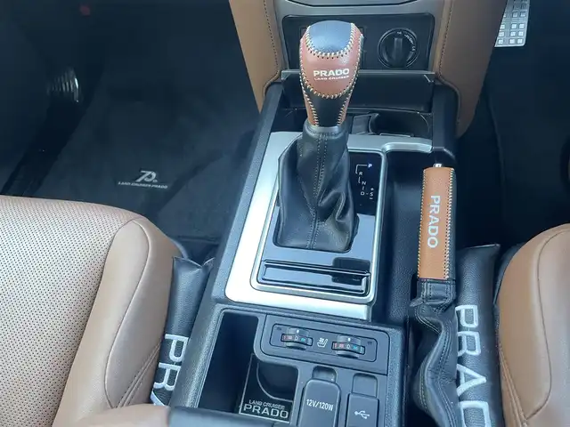 トヨタ ランドクルーザー プラド TX-L 70thアニバーサリーLTD 福岡県 2021(令3)年 4.2万km ブラック 純正ナビ　ＢＴ　サンルーフ　茶革シート　全方位カメラ　ＢＳＭ　ＬＥＤ　ビルトインＥＴＣ２．０　全方位カメラ　レーダークルーズコントロール　レーンキープアシスト　衝突軽減　オートライト　オートハイビーム　ドラレコ　パワーシート　エアーシート　シートヒーター