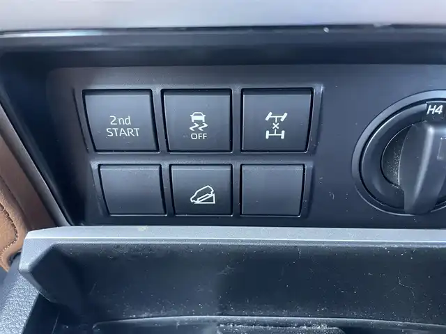 トヨタ ランドクルーザー プラド TX-L 70thアニバーサリーLTD 福岡県 2021(令3)年 4.2万km ブラック 純正ナビ　ＢＴ　サンルーフ　茶革シート　全方位カメラ　ＢＳＭ　ＬＥＤ　ビルトインＥＴＣ２．０　全方位カメラ　レーダークルーズコントロール　レーンキープアシスト　衝突軽減　オートライト　オートハイビーム　ドラレコ　パワーシート　エアーシート　シートヒーター