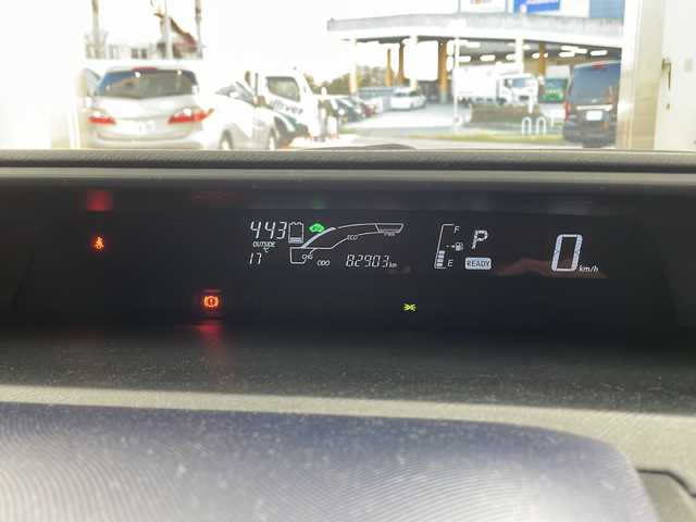 トヨタ アクア S 兵庫県 2015(平27)年 8.3万km クールソーダメタリック ・純正ナビ/Bluetooth/CD/DVD/SD/TV/・バックカメラ/・横滑り防止装置/・ステアリングスイッチ/・純正フロアマット/・防眩インナーミラー/・ビルトインETC/・前後ドライブレコーダー/・ドライブスタートコントロール/・電動格納ミラー/・ヘッドライトレベライザー/・EV MODE/・ECO MODE/・リモコンキー/・Wエアバッグ/・ACC