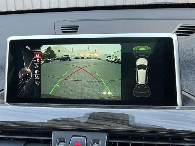 ＢＭＷ Ｘ１ xDrive 20i Xライン 青森県 2016(平28)年 5.5万km 茶 純正HDDナビ/(CD/DVD/Bluetooth/AM/FM)/USB入力端子/バックカメラ/電動パノラマサンルーフ/ドライビングアシスト/・車線逸脱警報システム/・衝突回避/・衝突軽減ブレーキ/パーキングアシスト/クルーズコントロール/LEDヘッドライト/オートライト/レザーシート/シートヒーター/パークディスタンスコントロール/純正19インチAW/オートマチックデールゲート/ドライブレコーダー/ミラー一体型ETC/ルーフレール/スマートキー/スペアキー/純正フロアマット/チェスナットブロンズカラー(C29)