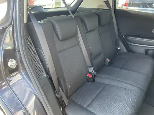 ホンダ ヴェゼル ハイブリッド X 長崎県 2014(平26)年 12.5万km ルーセブラックM (株)IDOMが運営する【じしゃロン長崎店】の自社ローン対象車両になります。こちらは現金ご利用時の価格です。自社ローンご希望の方は別途その旨お申付け下さい。/・プッシュスタート/・純正ナビ/・フルセグテレビ/・ブルートゥース/・バックカメラ/・ドライブレコーダー/・シートヒーター/・パドルシフト/・クルーズコントロール/・純正アルミホイル/・ETC/・ドアバイザー