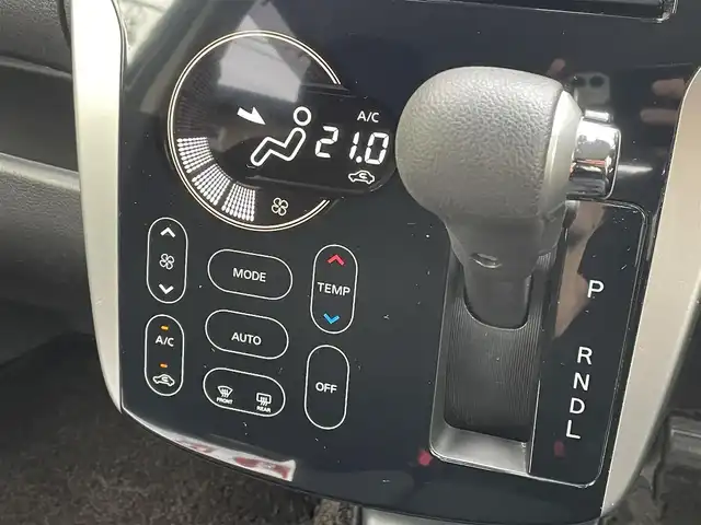 日産 デイズ HWS X Vセレ +SeftyⅡ 岐阜県 2015(平27)年 7.8万km クールシルバー (株)IDOMが運営する【じしゃロン多治見店】の自社ローン専用車両になります。こちらは現金またはオートローンご利用時の価格です。自社ローンご希望の方は別途その旨お申付け下さい。/純正ナビ（CD/ワンセグ/ハンズフリー）/全方位カメラ/バックカメラ/LEDヘッドライト/電動格納ミラー/純正ドアバイザー/横滑り防止装置/衝突被害軽減システム/スマートキー