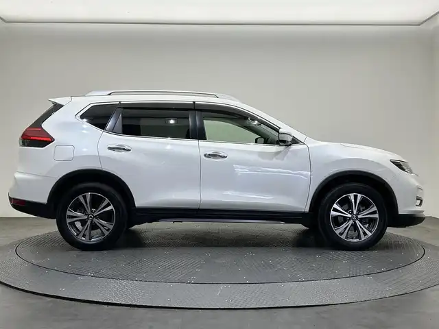 日産 エクストレイル 20Xi 愛媛県 2018(平30)年 3万km ブリリアントホワイトパール ・プロパイロット/・純正メモリーナビ/・フルセグテレビ/Bluetooth/USB/・アラウンドビューモニター/・デジタルインナーミラー/・カプロンシート/・シートヒーター/・ドライブレコーダー/・ETC/・LEDヘッドライト/・オートヘッドライト/・フォグランプ/・ルーフレール/・電動リアゲート