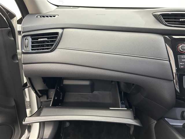 日産 エクストレイル 20Xi 愛媛県 2018(平30)年 3万km ブリリアントホワイトパール ・プロパイロット/・純正メモリーナビ/・フルセグテレビ/Bluetooth/USB/・アラウンドビューモニター/・デジタルインナーミラー/・カプロンシート/・シートヒーター/・ドライブレコーダー/・ETC/・LEDヘッドライト/・オートヘッドライト/・フォグランプ/・ルーフレール/・電動リアゲート
