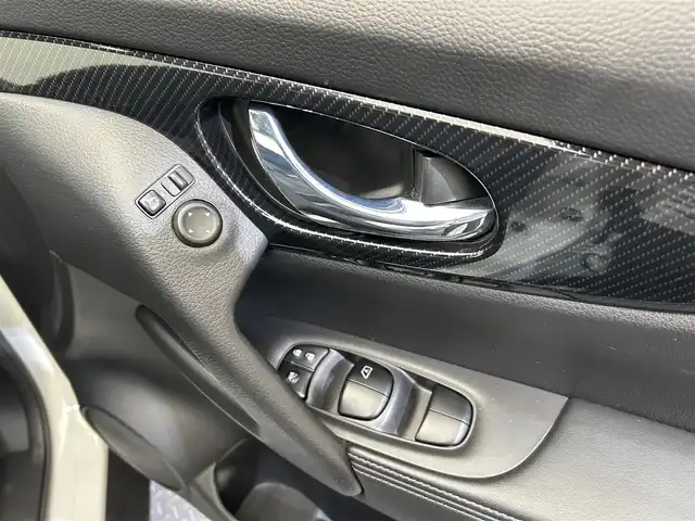 日産 エクストレイル 20Xi 愛媛県 2018(平30)年 3万km ブリリアントホワイトパール ・プロパイロット/・純正メモリーナビ/・フルセグテレビ/Bluetooth/USB/・アラウンドビューモニター/・デジタルインナーミラー/・カプロンシート/・シートヒーター/・ドライブレコーダー/・ETC/・LEDヘッドライト/・オートヘッドライト/・フォグランプ/・ルーフレール/・電動リアゲート