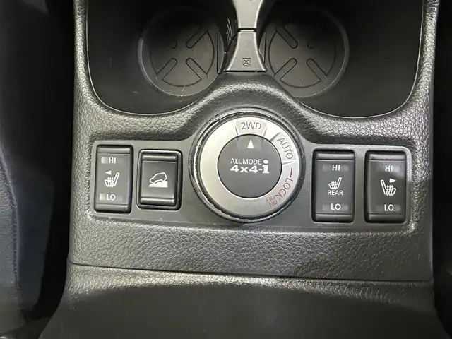 日産 エクストレイル 20Xi 愛媛県 2018(平30)年 3万km ブリリアントホワイトパール ・プロパイロット/・純正メモリーナビ/・フルセグテレビ/Bluetooth/USB/・アラウンドビューモニター/・デジタルインナーミラー/・カプロンシート/・シートヒーター/・ドライブレコーダー/・ETC/・LEDヘッドライト/・オートヘッドライト/・フォグランプ/・ルーフレール/・電動リアゲート