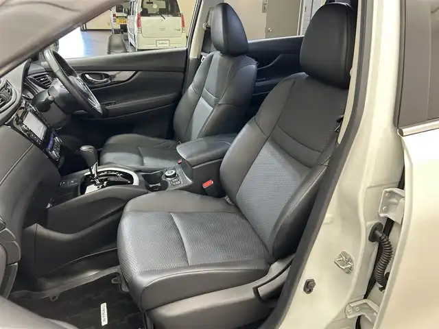 日産 エクストレイル 20Xi 愛媛県 2018(平30)年 3万km ブリリアントホワイトパール ・プロパイロット/・純正メモリーナビ/・フルセグテレビ/Bluetooth/USB/・アラウンドビューモニター/・デジタルインナーミラー/・カプロンシート/・シートヒーター/・ドライブレコーダー/・ETC/・LEDヘッドライト/・オートヘッドライト/・フォグランプ/・ルーフレール/・電動リアゲート