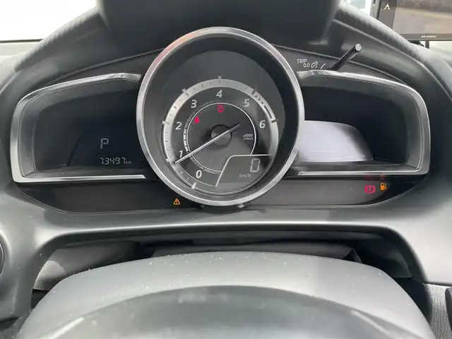 マツダ デミオ 富山県 2015(平27)年 7.4万km グレー ４ＷＤ／/マツダコネクトナビ／/フルセグＴＶ／/Ｂｌｕｅｔｏｏｔｈ／/ＤＶＤ再生／/ビルトインＥＴＣ／/クルーズコントロール／/ブラインドスポットモニター／/ヘッドアップディスプレイ／/衝突軽減ブレーキ／/ＬＥＤオートライト/ＬＥＤフォグライト