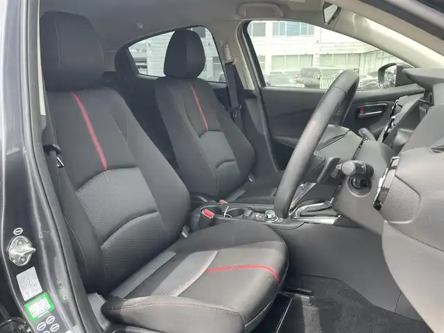マツダ デミオ 富山県 2015(平27)年 7.4万km グレー ４ＷＤ／/マツダコネクトナビ／/フルセグＴＶ／/Ｂｌｕｅｔｏｏｔｈ／/ＤＶＤ再生／/ビルトインＥＴＣ／/クルーズコントロール／/ブラインドスポットモニター／/ヘッドアップディスプレイ／/衝突軽減ブレーキ／/ＬＥＤオートライト/ＬＥＤフォグライト