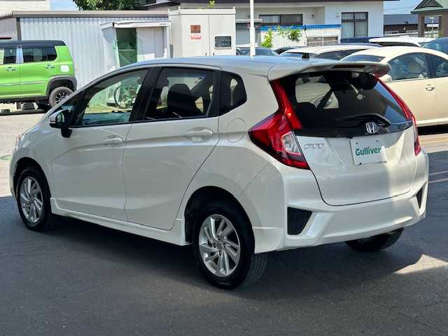 ホンダ フィット 13G Sパッケージ 道東・釧路十勝 2016(平28)年 7.4万km プレミアムホワイトパールⅡ ４WD/純正インターナビ(VXM-165VFi）/CD/DVD/BT/MSV/フルセグTV/バックカメラ /純正エンジンスターター/純正ドライブレコーダー/ETC/衝突軽減ブレーキ( CTBA)/LEDヘッドライト/カーテンエアバック/スペアキー有り