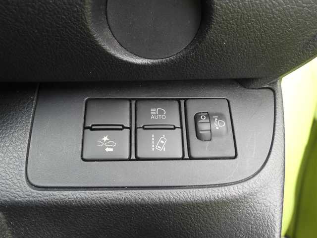トヨタ シエンタ ハイブリッド X 愛知県 2020(令2)年 4.7万km ブラックマイカ/エアーイエロー 2トーン Toyota Safety Sense/・プリクラッシュセーフティ/・レーンディパーチャーアラート/・オートハイビーム/左パワースライドドア/右イージークローザードア/純正SDナビ/地デジTV/【CD再生機能　Bluetooth接続】/バックカメラ/ETC/HIDヘッドライト/ウインカーミラー/クリアランスソナー/スマートキー
