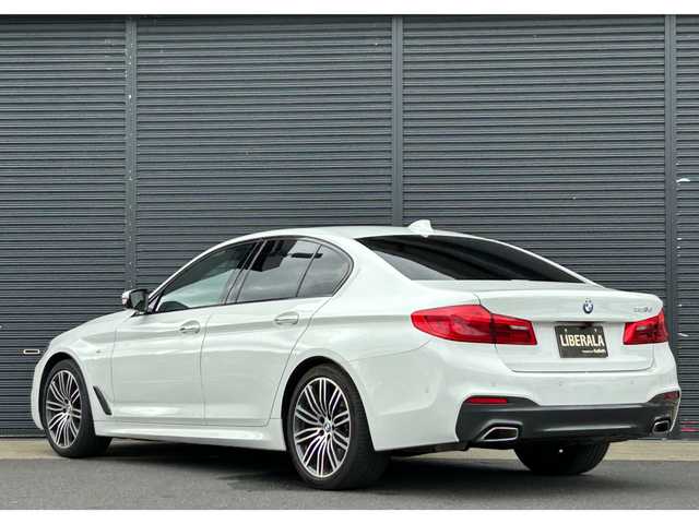 ＢＭＷ ５２３ｄ Mスポーツ 茨城県 2017(平29)年 6.3万km アルピンホワイトⅢ ハイラインP /黒革 /シ-トヒーター /360°C /ナビ /TV /ドライビングアシストプラス /ACC /LDW /LCW /CTW /アダプティブLED /パワートランク /パドルシフト /ETC2.0 /純正19インチAW /メモリー付パワーシート /ドラレコ /禁煙車