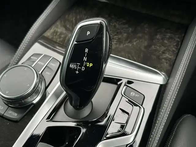 ＢＭＷ ５２３ｄ Mスポーツ 茨城県 2017(平29)年 6.3万km アルピンホワイトⅢ ハイラインP /黒革 /シ-トヒーター /360°C /ナビ /TV /ドライビングアシストプラス /ACC /LDW /LCW /CTW /アダプティブLED /パワートランク /パドルシフト /ETC2.0 /純正19インチAW /メモリー付パワーシート /ドラレコ /禁煙車