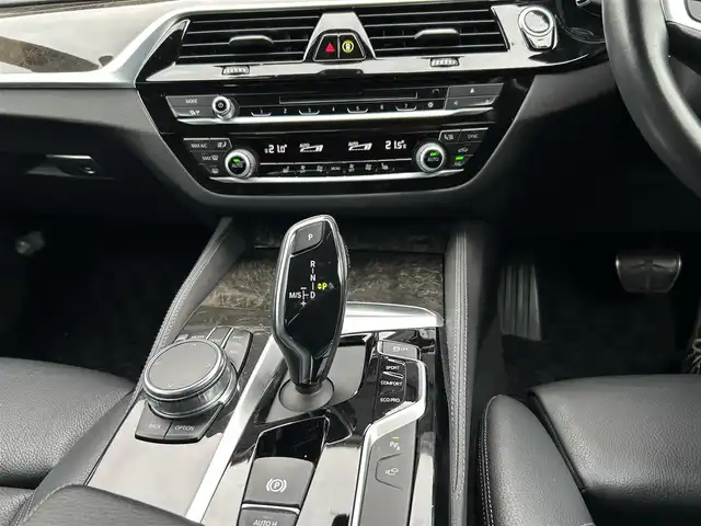 ＢＭＷ ５２３ｄ Mスポーツ 茨城県 2017(平29)年 6.3万km アルピンホワイトⅢ ハイラインP /黒革 /シ-トヒーター /360°C /ナビ /TV /ドライビングアシストプラス /ACC /LDW /LCW /CTW /アダプティブLED /パワートランク /パドルシフト /ETC2.0 /純正19インチAW /メモリー付パワーシート /ドラレコ /禁煙車