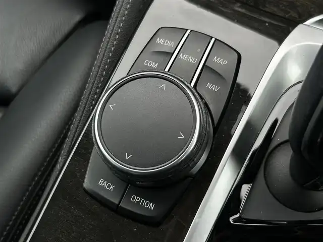 ＢＭＷ ５２３ｄ Mスポーツ 茨城県 2017(平29)年 6.3万km アルピンホワイトⅢ ハイラインP /黒革 /シ-トヒーター /360°C /ナビ /TV /ドライビングアシストプラス /ACC /LDW /LCW /CTW /アダプティブLED /パワートランク /パドルシフト /ETC2.0 /純正19インチAW /メモリー付パワーシート /ドラレコ /禁煙車