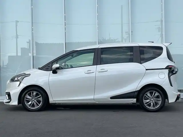 トヨタ シエンタ G 神奈川県 2016(平28)年 7.9万km ホワイトパールクリスタルシャイン 純正ＳＤナビ　/フルセグＴＶ　/両側パワースライドドア　/バックカメラ　/ＥＴＣ２．０　/レーンキープアシスト/モデリスタエアロ　/純正アルミホイール　/プッシュスタート　/スマートキー　/電動格納ミラー　/衝突被害軽減システム