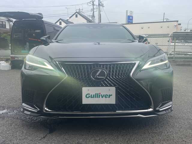 レクサス ＬＳ 500 バージョンL 神奈川県 2022(令4)年 3.2万km グラファイトブラックガラスフレーク １２．３インチ純正メモリーナビ/フルセグＴＶ/Bluetooth/CD/DVD再生機能/AUX/本革シート/パワーシート/Mark Levinson/シートヒーター/エアシート/オットマン/レクサスセーフティシステム/クルコン追従有/レーンキープアシスト/ＢＳＭ/ＨＵＤ/アラウンドビューモニター/禁煙/ドライブレコーダー/３眼ＬＥＤヘッドライト/オートライト/オートマチックハイビーム/デジタルインナーミラー/電動格納ウィンカーミラー/電動サンシェード/電動リアゲート/ナノイー/純正AW20インチ/Wサイドエアバッグ/ワンオーナー