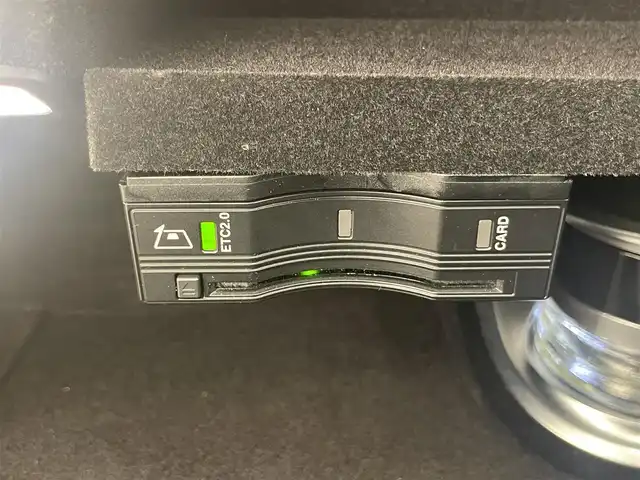 メルセデス・ベンツ Ｃ２２０ｄ ワゴン ローレウスエディション 岡山県 2019(令1)年 3.4万km イリジウムシルバー レザーエクスクルーシブパッケージ/スポーツプラスパッケージ/パノラマガラスサンルーフ/Burmester/純正ナビ/360°カメラ/パフュームアトマイザー/ヘッドアップディスプレイ/アダクティブクルーズコントロール/本革シート/シートヒーター（D/N）/エアシート（D/N）/パワーテールゲート/ETC/フルセグTV/USB/SD/Bluetooth/ハンドルカバー/エレクトロニック・スタビリティ・プログラム/道路標識アシスト/アダクティブブレーキアシスト/アテンションアシスト/レーンチェンジアシスト/BSA/ダイナミックセレクト/アンビエントライト/インテリジェントLED/ロケイターライティング