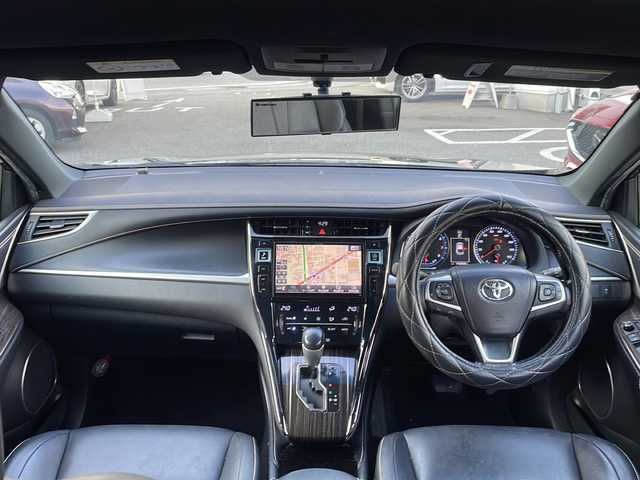 トヨタ ハリアー エレガンス 福岡県 2015(平27)年 15.3万km ブラック ＡＬＰＩＮＥ製ナビ【ＥＸ９－ＨＡ】/　Ｂｌｕｅｔｏｏｔｈ／フルセグＴＶ／ＣＤ／ＤＶＤ／ラジオ　/運転席パワーシート　/ハーフレザーシート　/バックカメラ　/ＭＴモード付ＡＴ車　/カーテンエアバッグ/ロクサーニ製20インチアルミホイール/スマートキー/プッシュスタート/フロアマット/横滑り防止装置/オートライト/保証書/取扱説明書