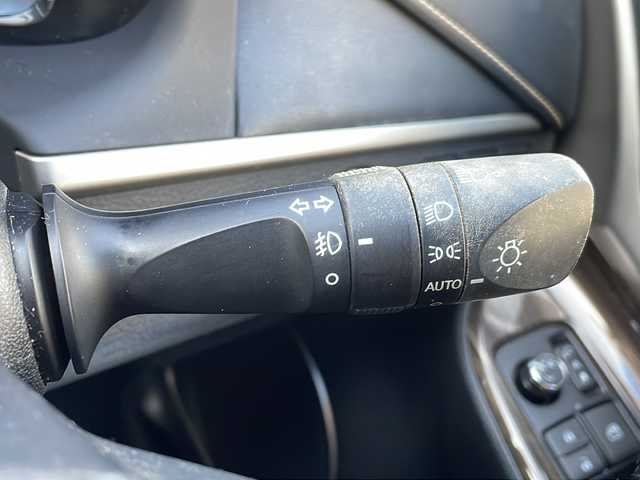 トヨタ ハリアー エレガンス 福岡県 2015(平27)年 15.3万km ブラック ＡＬＰＩＮＥ製ナビ【ＥＸ９－ＨＡ】/　Ｂｌｕｅｔｏｏｔｈ／フルセグＴＶ／ＣＤ／ＤＶＤ／ラジオ　/運転席パワーシート　/ハーフレザーシート　/バックカメラ　/ＭＴモード付ＡＴ車　/カーテンエアバッグ/ロクサーニ製20インチアルミホイール/スマートキー/プッシュスタート/フロアマット/横滑り防止装置/オートライト/保証書/取扱説明書