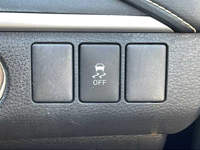 トヨタ ハリアー エレガンス 福岡県 2015(平27)年 15.3万km ブラック ＡＬＰＩＮＥ製ナビ【ＥＸ９－ＨＡ】/　Ｂｌｕｅｔｏｏｔｈ／フルセグＴＶ／ＣＤ／ＤＶＤ／ラジオ　/運転席パワーシート　/ハーフレザーシート　/バックカメラ　/ＭＴモード付ＡＴ車　/カーテンエアバッグ/ロクサーニ製20インチアルミホイール/スマートキー/プッシュスタート/フロアマット/横滑り防止装置/オートライト/保証書/取扱説明書