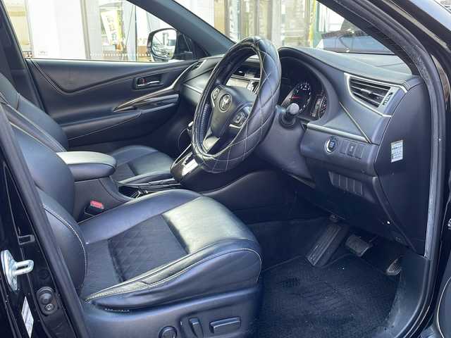 トヨタ ハリアー エレガンス 福岡県 2015(平27)年 15.3万km ブラック ＡＬＰＩＮＥ製ナビ【ＥＸ９－ＨＡ】/　Ｂｌｕｅｔｏｏｔｈ／フルセグＴＶ／ＣＤ／ＤＶＤ／ラジオ　/運転席パワーシート　/ハーフレザーシート　/バックカメラ　/ＭＴモード付ＡＴ車　/カーテンエアバッグ/ロクサーニ製20インチアルミホイール/スマートキー/プッシュスタート/フロアマット/横滑り防止装置/オートライト/保証書/取扱説明書