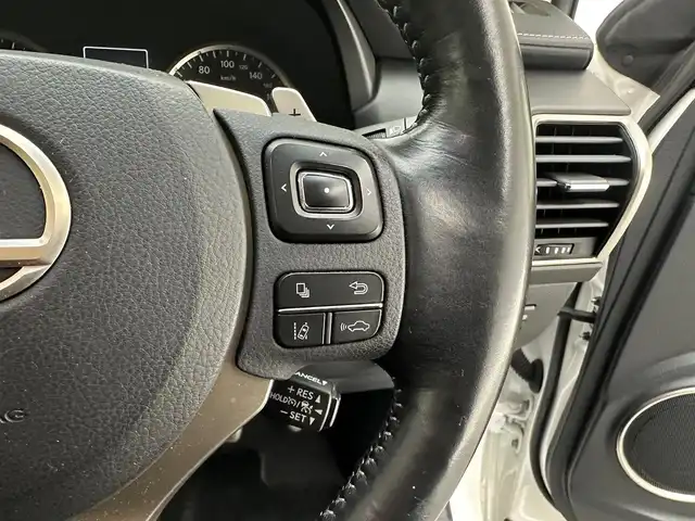 レクサス ＮＸ 300 バージョンL 兵庫県 2018(平30)年 7万km ソニッククォーツ 純正メモリナビ(CD/DVD/SD/Bluetooth/フルセグ)/バックカメラ/社外20インチアルミホイール/ダウンサス/コーナーセンサー/レザーシート/パワーシート/シートヒーター/エアシート/ステアリングヒーター/パワーバックドア/パドルシフト/前後ドライブレコーダー/純正フロアマット/オートライト/LEDヘッドライト/LEDフォグライト/ビルトインETC/ブラインドスポットモニター/追従型クルーズコントロール/アイドリングストップ/スペアキー/カードキー