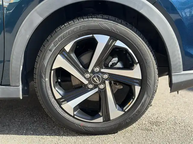 ダイハツ ロッキー プレミアム G HEV 三重県 2021(令3)年 2.6万km レーザーブルークリスタルシャイン 走行距離25540ｋｍ/スマートアシスト/　・衝突警報機能（対車両・対歩行者）/　・衝突回避支援ブレーキ機能（対車両・対歩行者）/　・ブレーキ制御付誤発進抑制機能（前方・後方）/　・車線逸脱警報機能/　・車線逸脱抑制制御機能/　・路側逸脱警報機能/　・全車速追従機能付ＡＣＣ/純正９型ナビ/　・Bluetooth/　・フルセグＴＶ/　・ＤＶＤ再生/　・ＣＤ録音/　・ＵＳＢ/全方位モニター/スマートキーｘ２/プッシュスタート/ドライブレコーダー（ナビ連動）/クリアランスソナー/ハーフレザーシート/前席シートヒーター/革巻きステアリング/ステアリングスイッチ/ＬＥＤヘッドライト/ＬＥＤフォグライト/リアフォグライト/オートライト/オートリトラクタブルミラー/ウィンカーミラー/ビルトインETC/フロアマット/プライバシーガラス/ドアバイザー/横滑り防止機能/サイド/カーテンエアバック