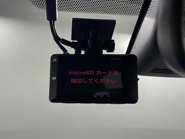 トヨタ アクア Z 香川県 2021(令3)年 3.3万km プラチナホワイトパールマイカ 純正10.5ディスプレイオーディオ/（AM＆FM＆Bluetooth＆Miracast）/ナビ＆TVキットなし/トヨタセーフティセンス/・プリクラッシュセーフティ/・レーントレーシングアシスト/・レーダークルーズコントロール/・オートマチックハイビーム/・ロードサインアシスト/バックカメラ/AC１００V/ビルトインETC/nanoeX/LEDオートライト/フォグランプ/純正16AW/プッシュスタート/EVモード/充電用USB端子（type‐C）＆通信用USB端子/ドライブモードスイッチ