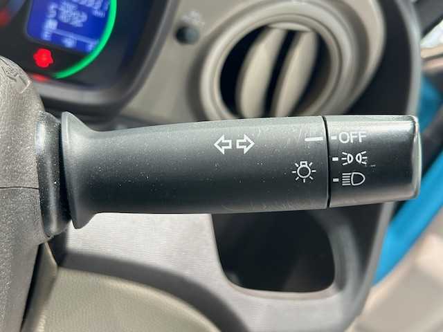 ホンダ Ｎ ＯＮＥ G 宮城県 2013(平25)年 9.4万km イノセントブルーメタリック メモリナビ/バックカメラ/走行時視聴可能フルセグTV/Bluetooth、DVD/エマージェンシーストップシグナル/トラクションコントロールシステム/アンチロック・ブレーキ・システム/横滑り防止装置/ベンチシート/フルフラットシート/チップアップシート/ドアバイザー