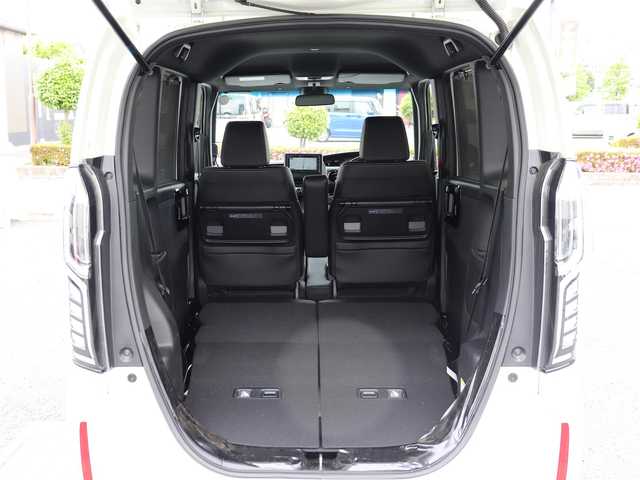 ホンダ Ｎ ＢＯＸ カスタム L ターボ 神奈川県 2023(令5)年 1万km プラチナホワイトパール ホンダセンシング（安全運転支援システム）/両側パワースライドドア/LEDヘッドランプ/：オートヘッドライト/：LEDフロントフォグランプ/純正15インチアルミホイール/ハーフシェイドフロントウィンドウ/：ロールサンシェード/パドルシフト/シートヒーター（前席）/ーーーーーーーーーーーーーーーーーーーーーーー/保証書/取扱説明書/ナビ取説/スペアスマートキー×1本