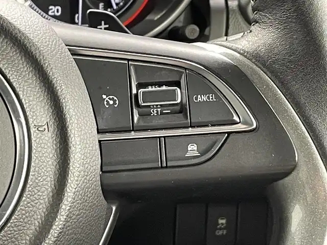 スズキ スイフト RSt 愛知県 2018(平30)年 2.8万km バーニングレッドPM カロッツェリア８インチＳＤナビ　/（Bluetooth/フルセグTV/CD・DVD再生/FM/AM/SD)/シートヒーター　/レーダークルーズコントロール　/衝突軽減ブレーキ　/ビルトインＥＴＣ　/ドライブレコーダー　/バックカメラ　/パドルシフト　/ＬＥＤヘッドライト　/純正フロアマット　/フォグランプ