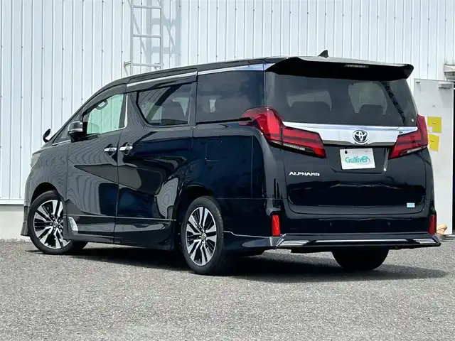 トヨタ アルファード S Cパッケージ 熊本県 2020(令2)年 4.7万km ブラック ディスプレイオーディオ/・AM/FM/USB/BT/フルセグTV/・バックカメラ/１２．１型フリップダウンモニター/トヨタセーフティセンス/・プリクラッシュセーフティ/・レーントレーシングアシスト/・クリアランスソナー/・パーキングサポートブレーキ/・ロードサインアシスト/・オートマチックハイビーム/ＴＲＤフルエアロ/レーダークルーズコントロール/パワーバックドア/両側電動スライドドア/ウッドコンビステアリング/・ステアリングヒーター/・ステアリングリモコン/前後ドライブレコーダー/ビルトインＥＴＣ2.0/黒革シート/・Dメモリシート/・D/Nパワーシート/・D/Nシートヒーター/・D/Nシートクーラー/電動パーキング/オートホールド/スマートキー/スペアキー/プッシュスタート/社外フロアマット/純正ドアバイザー/純正アルミホイール