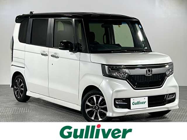 ホンダ Ｎ ＢＯＸ カスタム G EX ホンダセンシング 沖縄県 2020(令2)年 5.6万km プラチナホワイトパール 県外仕入/禁煙車/純正SDナビ/DVD/CD/SD/BT/フルセグ/ラジオ/バックカメラ/片側パワースライドドア/ビルトインETC/ホンダセンシング/衝突軽減ブレーキ/レーンキープアシスト/アダプティブクルーズコントロール/コーナーセンサー/前席シートヒーター/LEDヘッドライト/オートライト/純正15インチAW/純正フロアマット/純正サンシェード/プッシュスタート/スマートキー