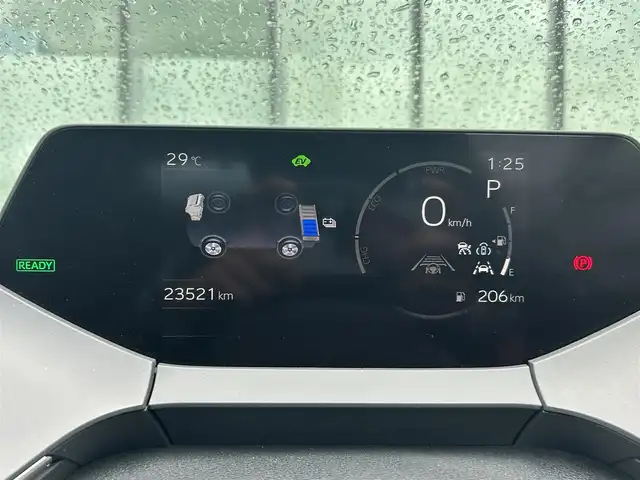 トヨタ プリウス U 香川県 2023(令5)年 2.4万km アティチュードブラックマイカ 純正オーディオ/→AM/FM/Bluetooth/フルセグTV/モデリスタエアロ/バックカメラ/レーダークルーズコントロール/レーンキープアシスト/ビルトイン2.0ETC/オートハイビーム/LEDヘッドライト/シートヒーター/純正フロアマット/ステアリングスイッチ/革巻きステアリング/プッシュスタート/スマートキー/コーナーセンサー/前後ドライブレコーダー